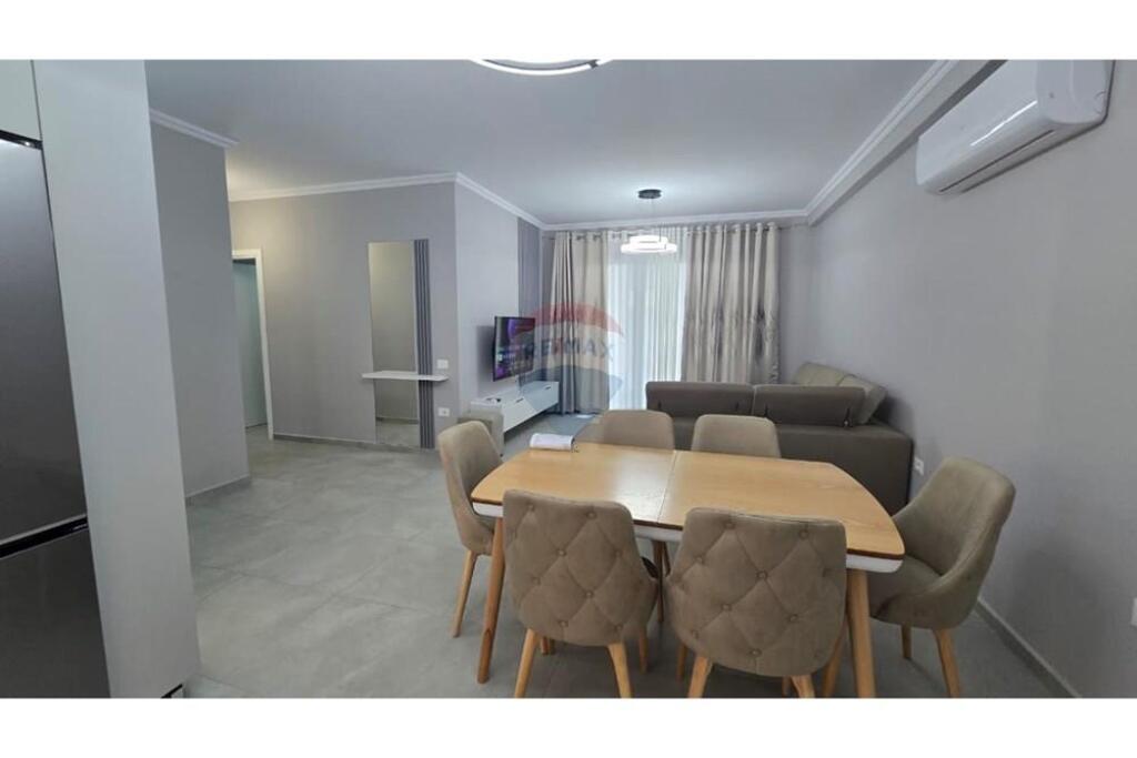 Apartment (2+1+2) for rent plus parking space