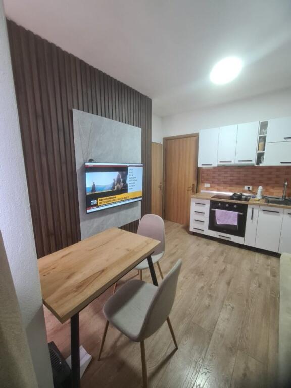 Qira, Apartament 1+1, Rruga Bardhyl ,350 Euro/muaj