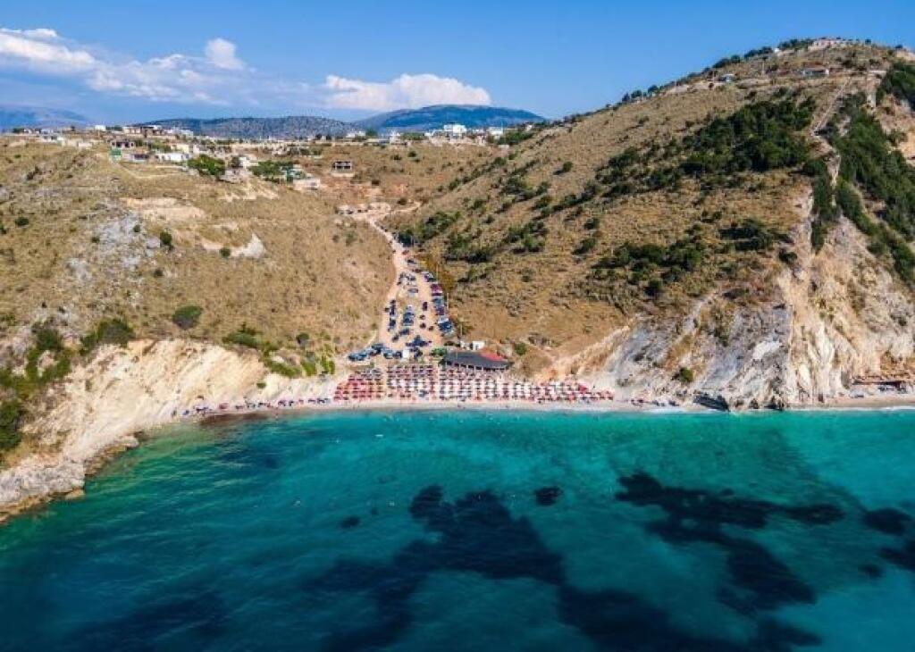 Terreno in vendita presso la spiaggia di Pasqyrave a Sarande ( BTS1)