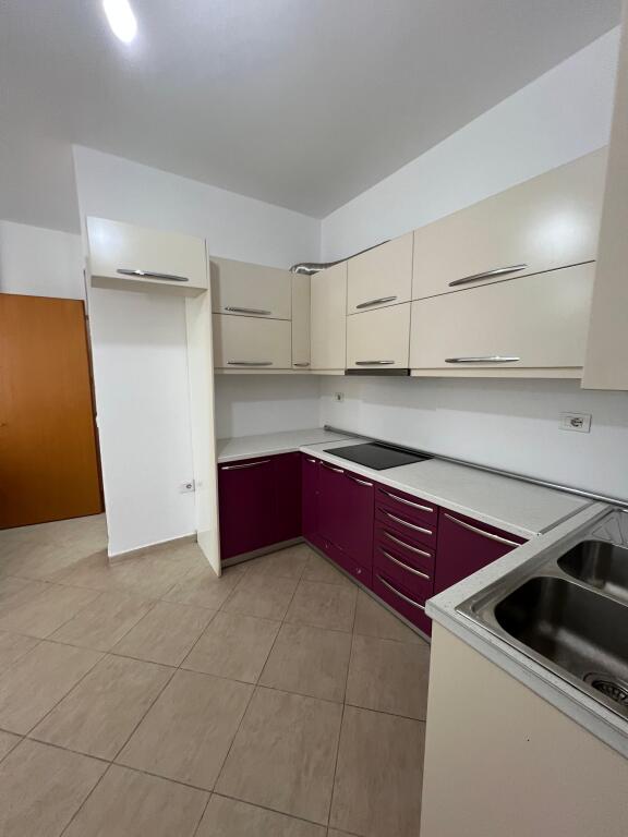 Apartment 2+1+1, Yzberisht!