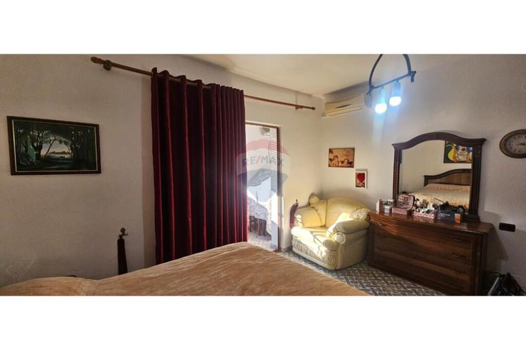 Appartamento - In Affitto - Via Xhanfize Keko