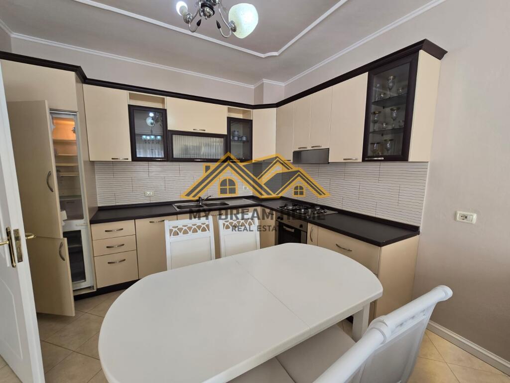 JEPET ME QERA APARTAMENT 1+1 ISH URT DURRES