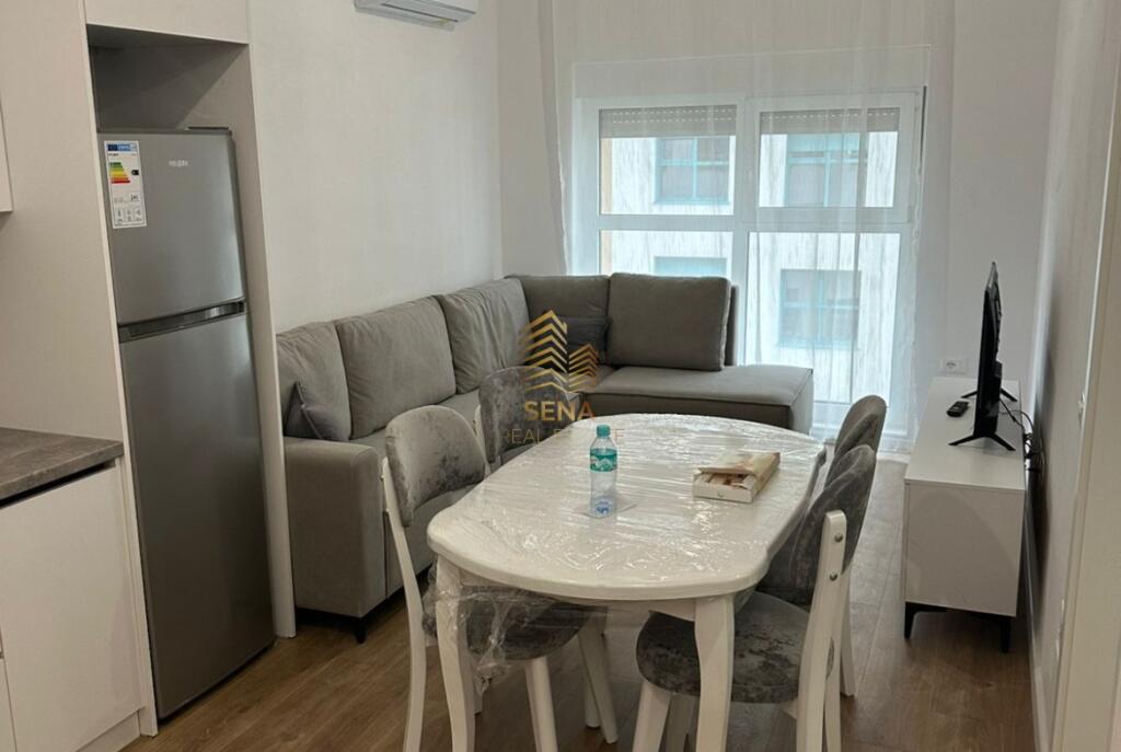 Qira, Apartament 1+1+blk, Kompleksi Mangalem 21, 450 Euro/muaj