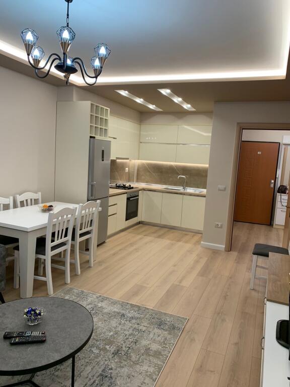 Apartament 1+1 per qira tek Liqeni i Thate