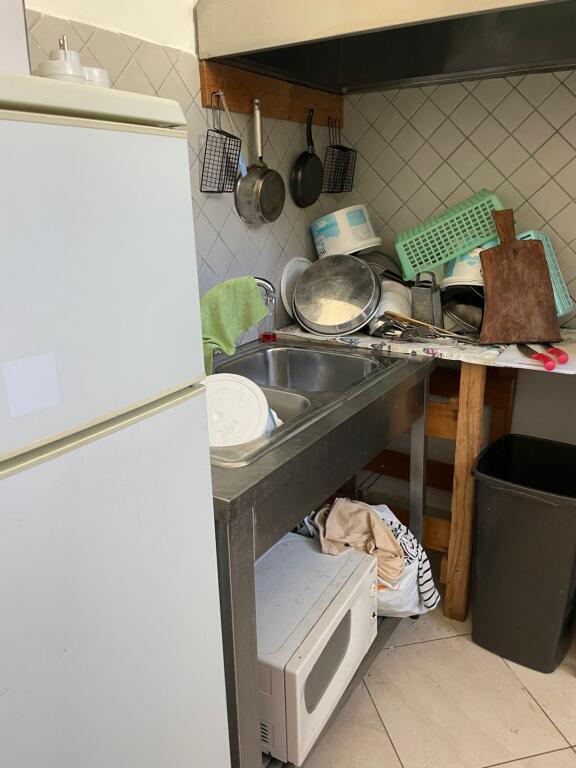 LOCALE IN AFFITTO A GOLEM