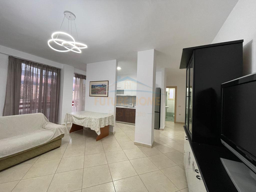 Me qira, Apartament 2+1+2, Kongresi i Manastirit, Tiranë.