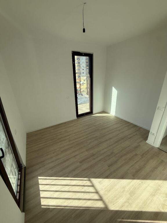 Ufficio in Affitto – Altana Residence, Tirana