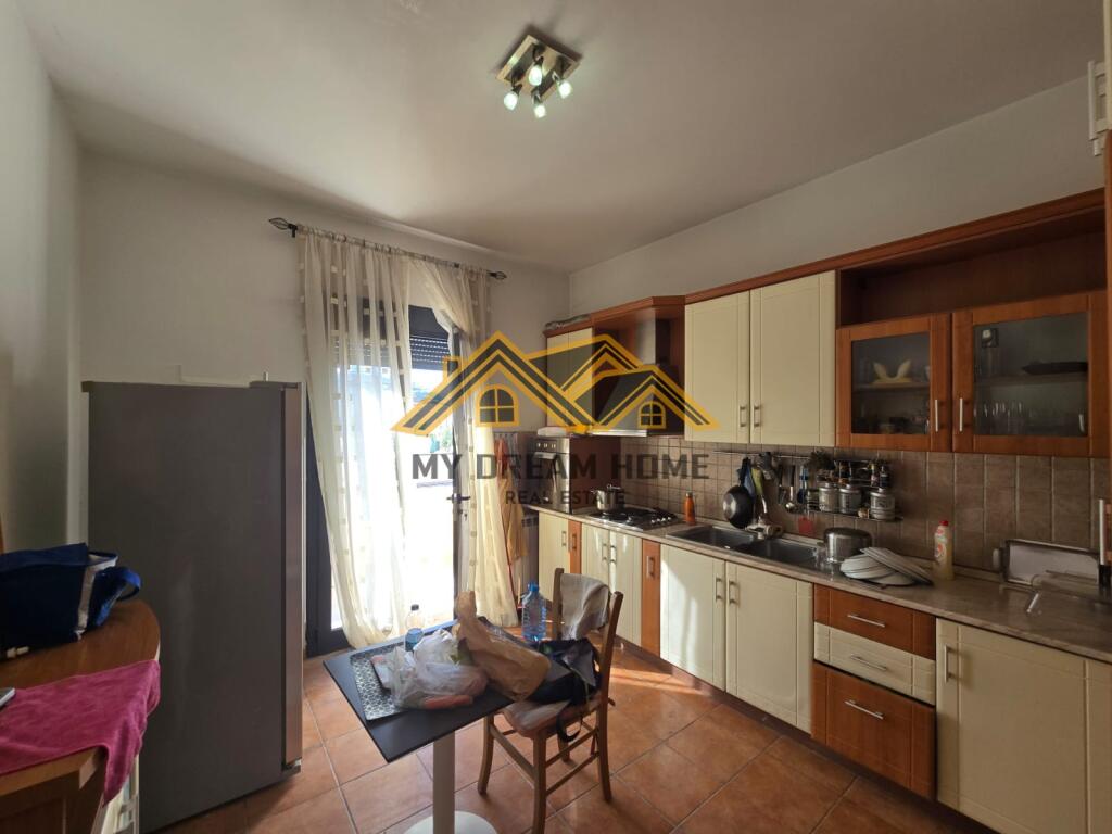 JEPET ME QERA APARTAMENT 2+1+2T SPITALL DURRES!