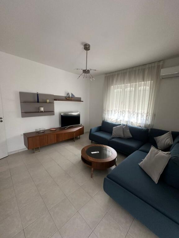 Apartament me qera 2+1 - 📍Pazari Ri