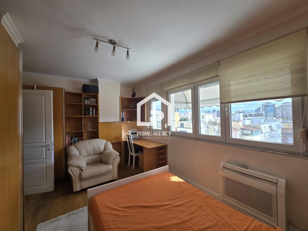 JEPET ME QERA:  APARTAMENT 2 +1+2 / ZONA: MOZAIKU TIRANES📍