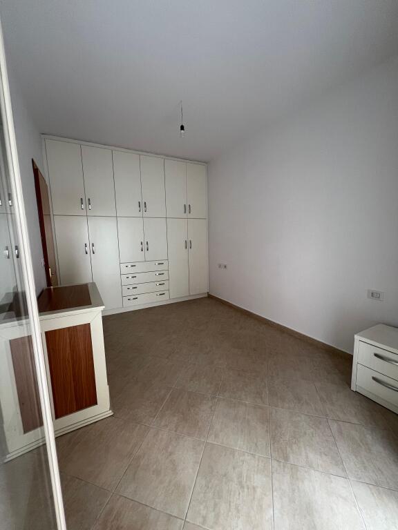 Apartment 2+1+1, Yzberisht!