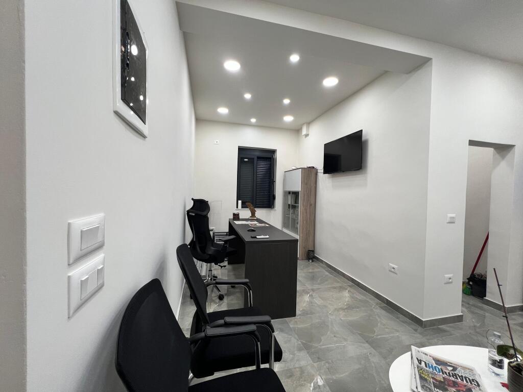 Shop For Sale, "Emin Duraku" Street, Tirana!