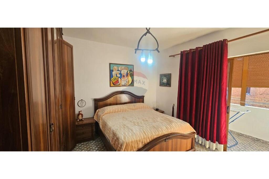 Appartamento - In Affitto - Via Xhanfize Keko, Tirana !