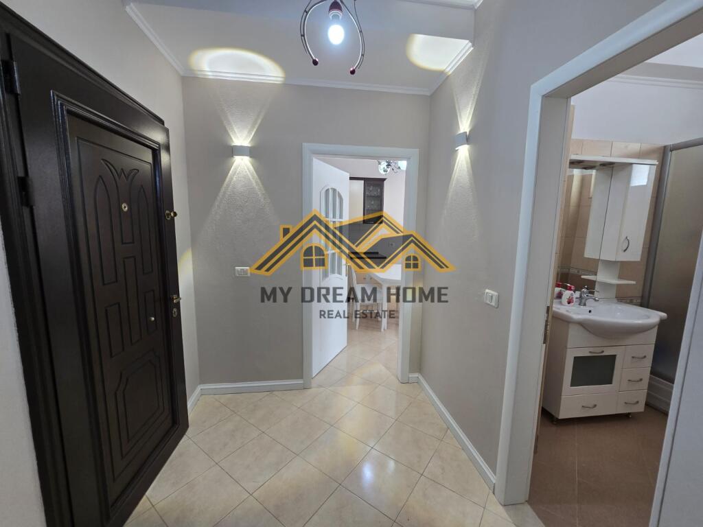 JEPET ME QERA APARTAMENT 1+1 ISH URT DURRES