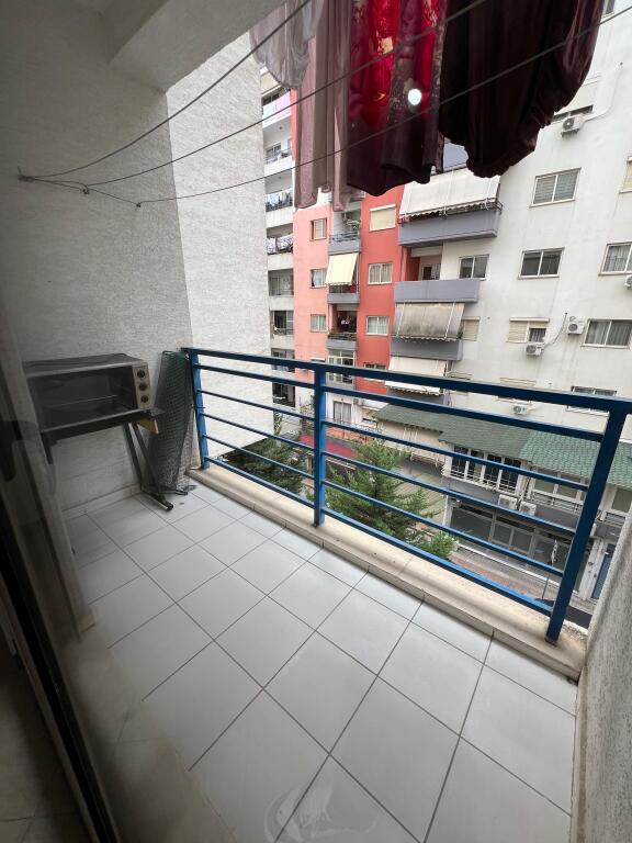 Apartment 2+1+1, Yzberisht!