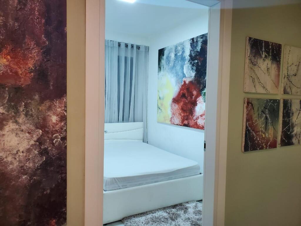 Jepet me qera apartamenti 2+1+2 , Stadiumi Dinamo , Rruga Gjik Kuqali  Cmimi: 800mije leke
