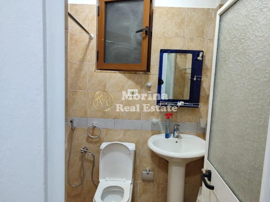 Qera Apartament 1+1, ne Shkoze, 300 Euro/Muaj