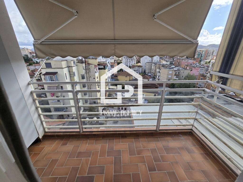 JEPET ME QERA:  APARTAMENT 2 +1+2 / ZONA: MOZAIKU TIRANES📍