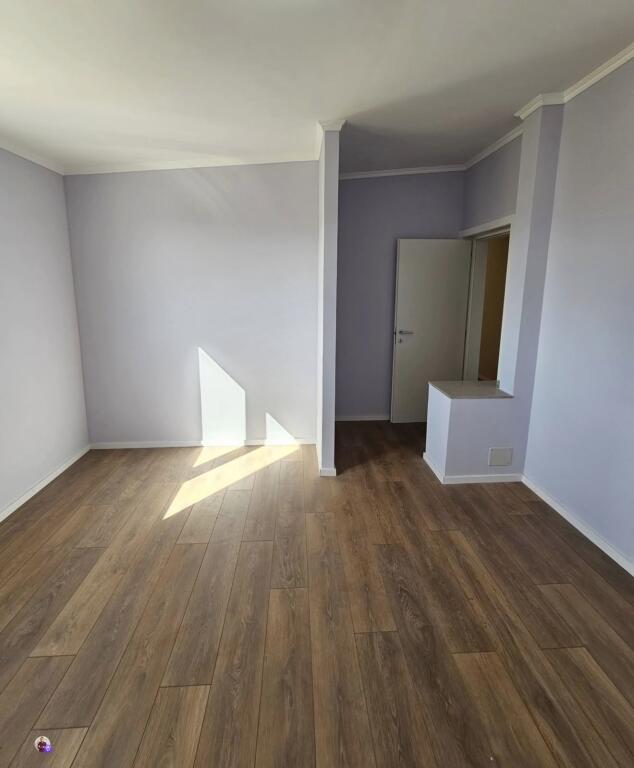 Shitet apartament 2+1 ne plazh iliria