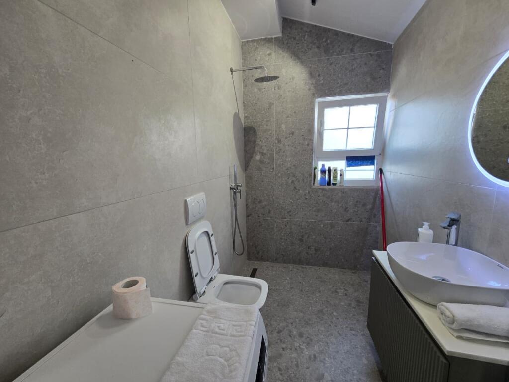 *Appartamento 2+1+Veranda+Parcheggio In Affitto | a Porcellana*