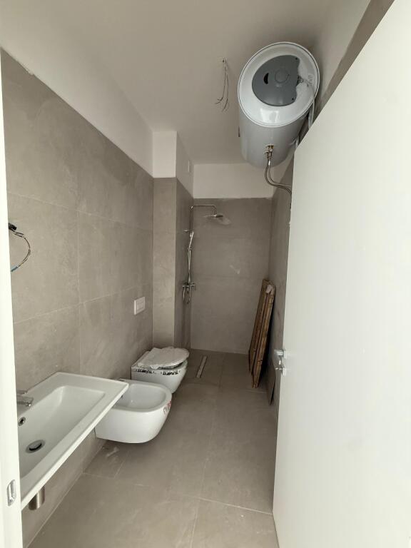 Ufficio in Affitto – Altana Residence, Tirana