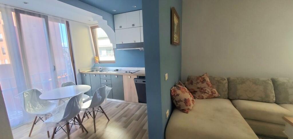 Jepet me qira 1+1 ne myslym shyri prane big market