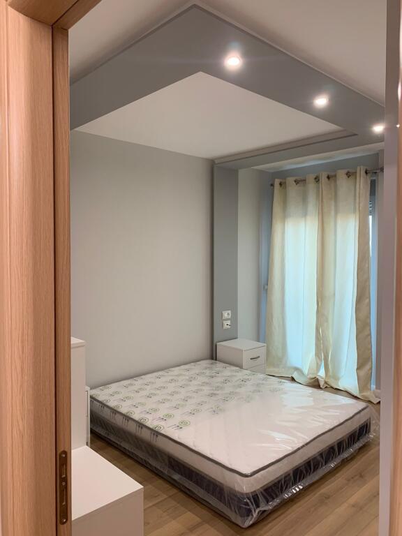 Apartament 1+1 per qira tek Liqeni i Thate