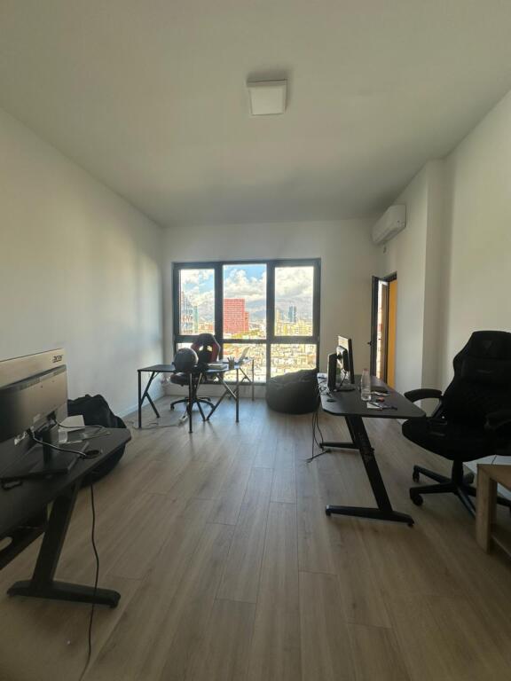 🔶 EXCLUSIVE | Office for rent – Square 21, Tirana