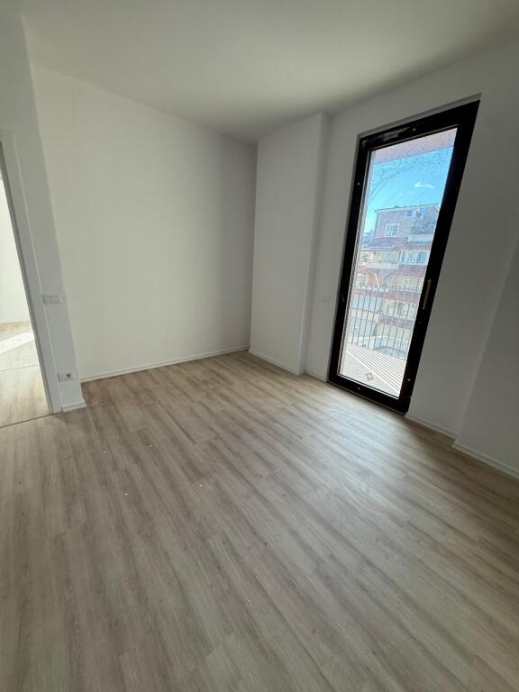 Ufficio in Affitto – Altana Residence, Tirana