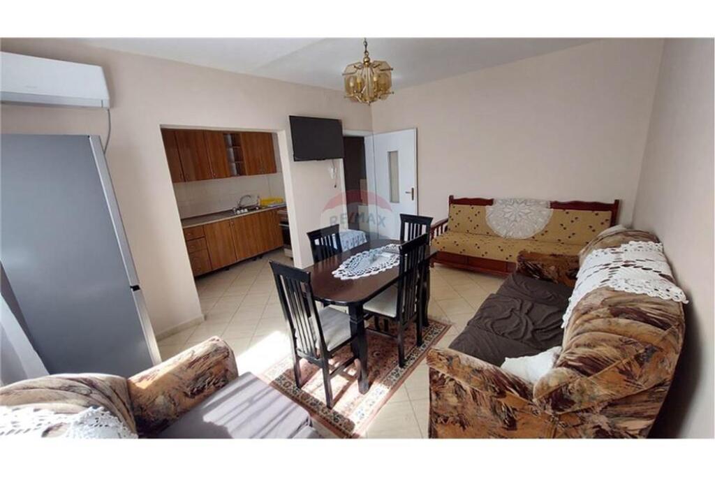 APARTAMENT 1+1 PER QIRA NE QENDER TE 21 DHJETORI !