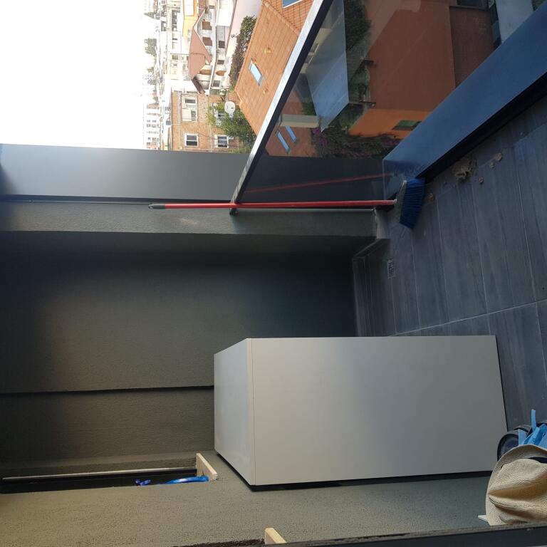 🏠 Apartament 2+1 me qira – Pallat i Ri 📍 Rr. Bardhyl