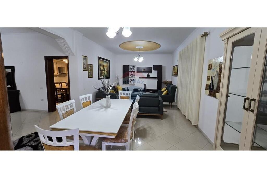 Jepet me qira apartament (2+1) Selite !