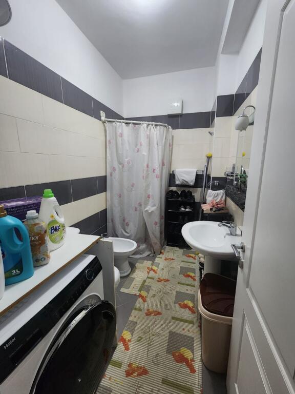 Jepet Me Qera Apartament 2+1+2 Tualete + 2 Ballkone