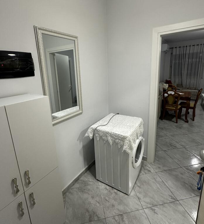 Appartamento 2+1+1 con Balcone in Affitto