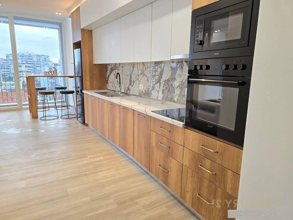 Appartamento moderno 2+1+2+ Posto auto, vicino alla Scuola Rossa.