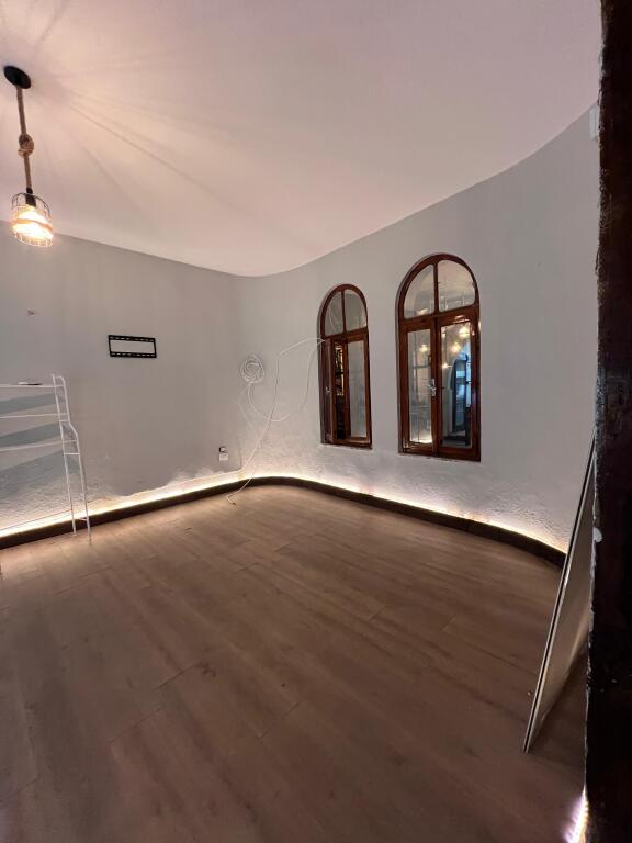 PREMISES FOR RENT, Zoological Garden 