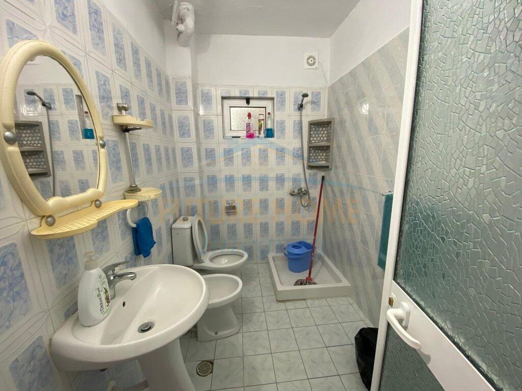 Qera, Apartament 1+1, Pallati me Shigjeta, Tiranë.
