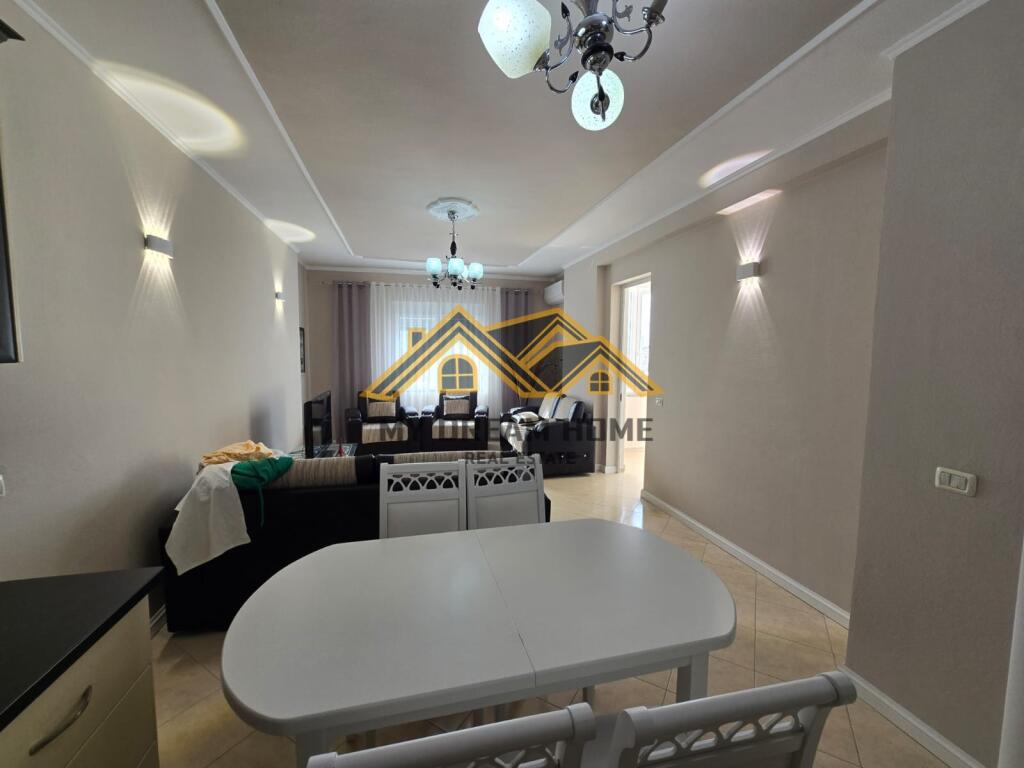 JEPET ME QERA APARTAMENT 1+1 ISH URT DURRES