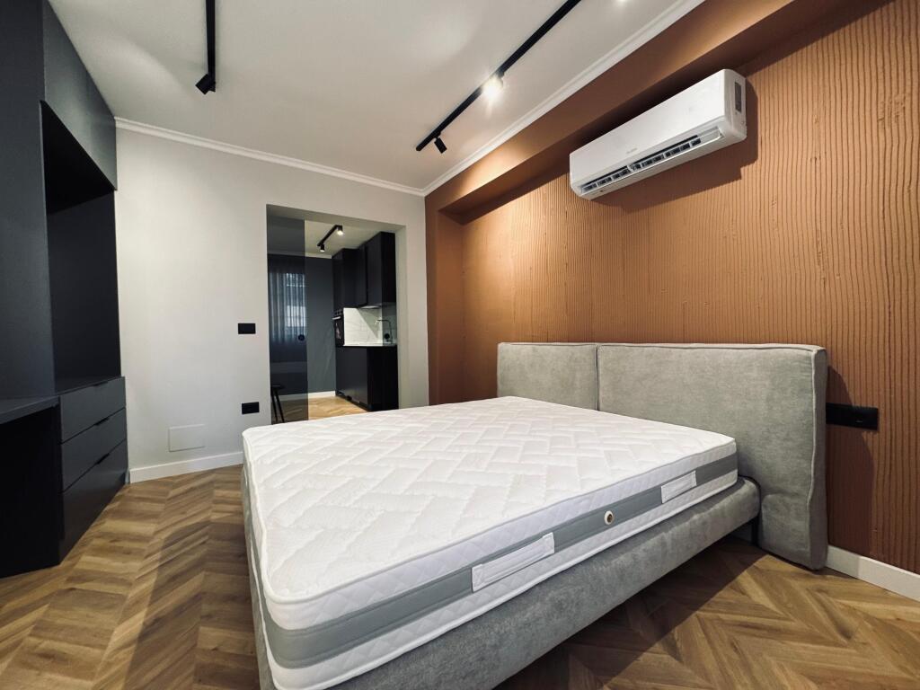 Shitet Apartament 1+1&1Studio, Mine Peza!