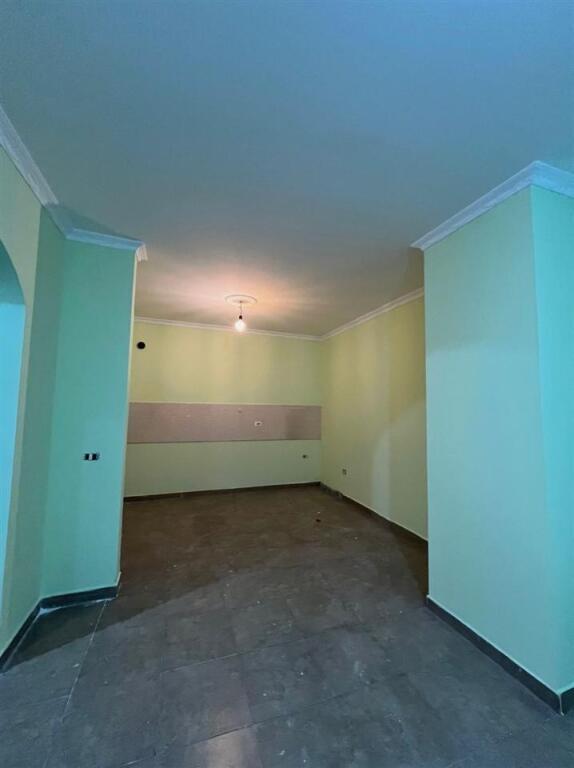 APARTAMENT NE SHITJE 2+1 TE FRATARI , ASTIR