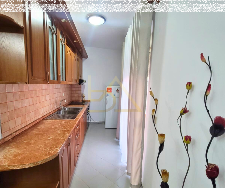 Jepet me qira Apartament – Durrës, Plazh