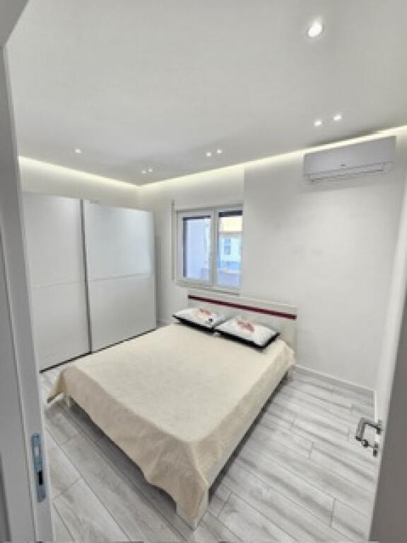 Apartment newly furnished in Shkoze 2+1 with 450