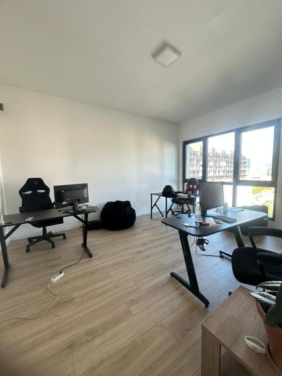 🔶 EXCLUSIVE | Office for rent – Square 21, Tirana