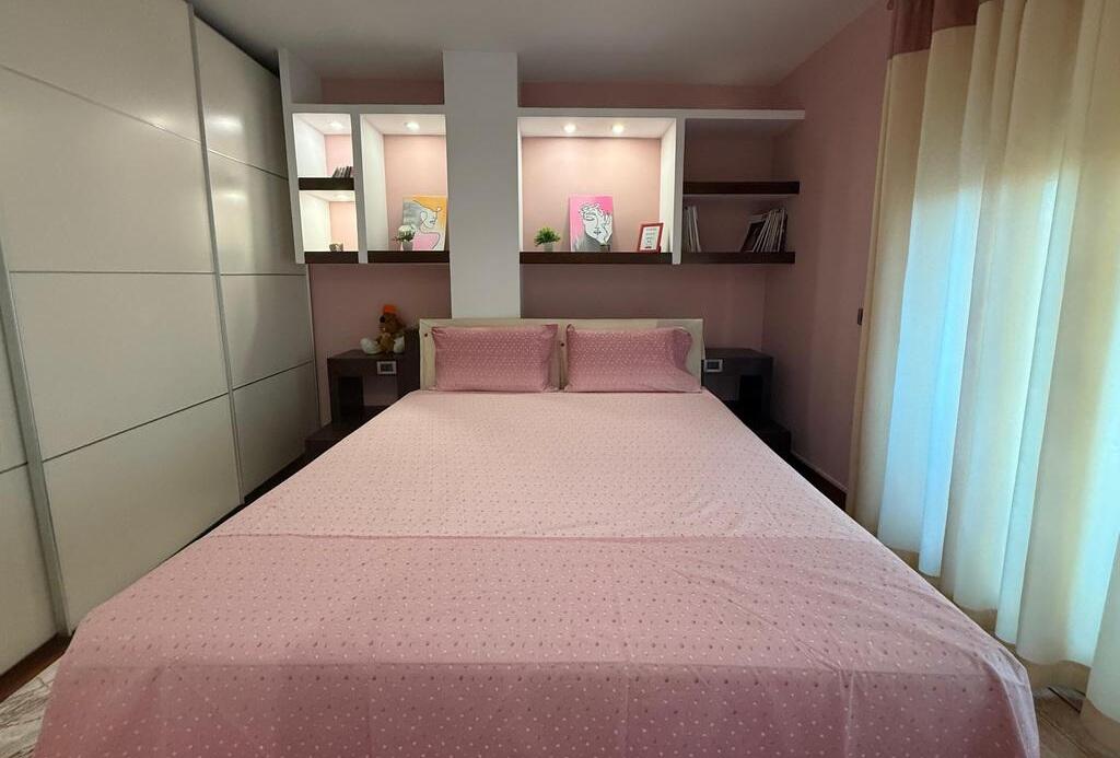 AFFITTO APPARTAMENTO MODERNO 2+1+2 CON POSTO AUTO.