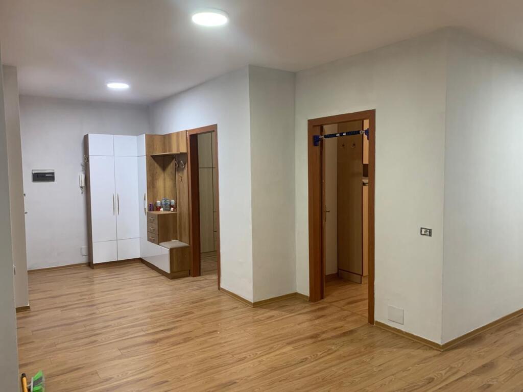 Apartament 2+1+post parkimi, Yzberisht!
