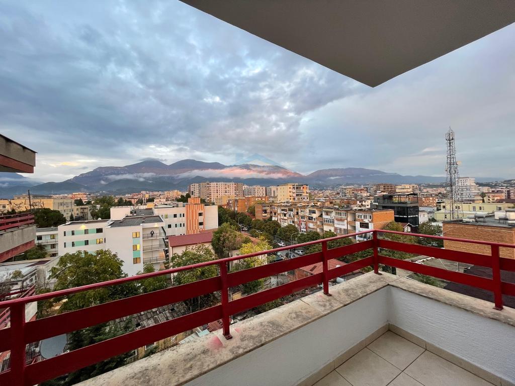 Me qira, Apartament 2+1+2, Kongresi i Manastirit, Tiranë.