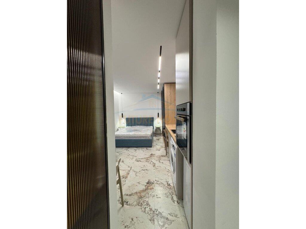 Vendiamo appartamento 1+1 e monolocale in via Durres!