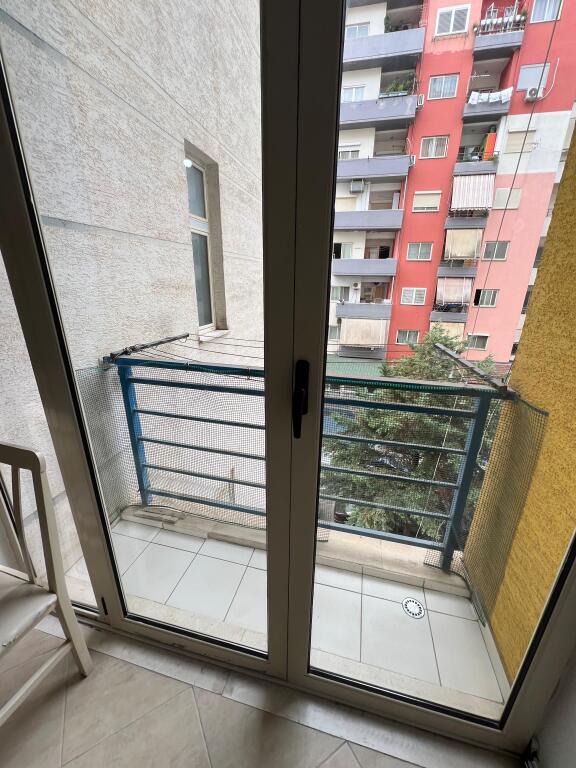 Apartment 2+1+1, Yzberisht!