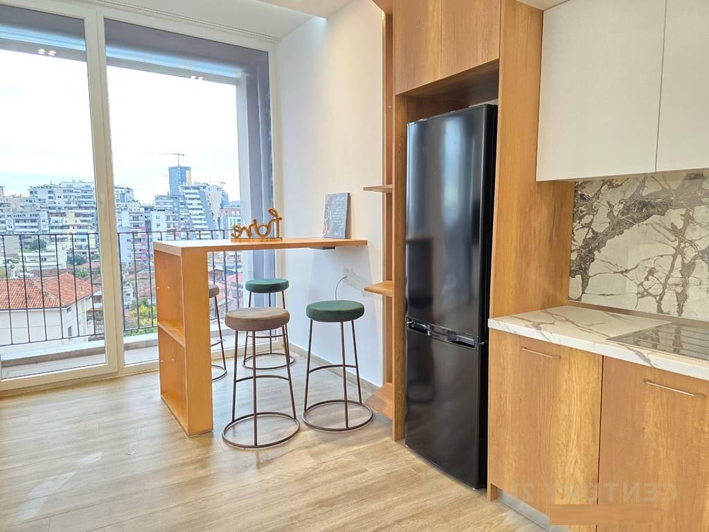 Appartamento moderno 2+1+2+ Posto auto, vicino alla Scuola Rossa.