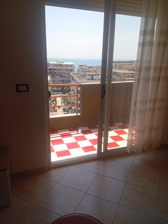 🏖️ Jepet me qira super apartament me pamje spektakolare në Plazh, Durrës! 🌅